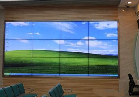 遂平液晶拼接屏的另类用法。